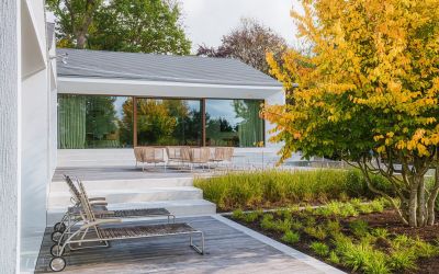 Komplette Gartengestaltung und Gartenbau mit Terrasse, Rasen, Bepflanzung in Augsburg