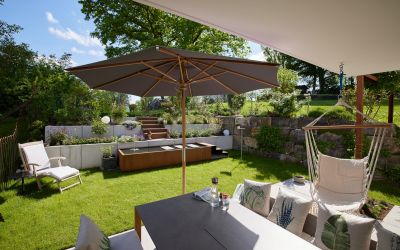 Gartenbau Augsburg – moderne Gartengestaltung mit Stein und Grün