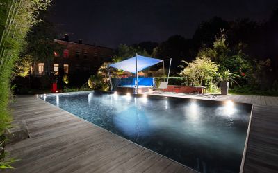 Gartenbau Ulm – moderne Gartengestaltung mit Pool und Holzterrasse